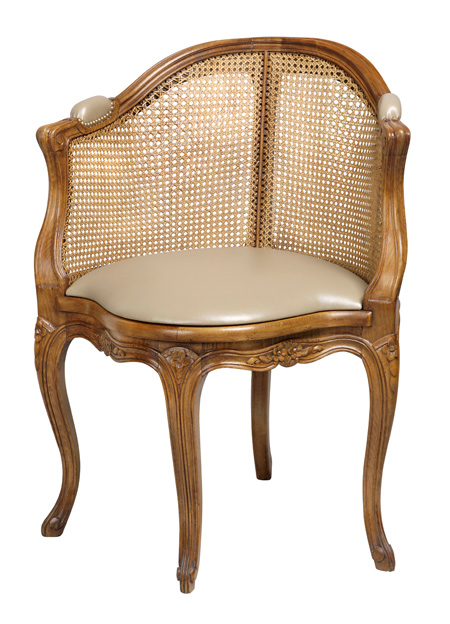 Forme très originale de cette chaise Louis XV de la collection Taillardat…