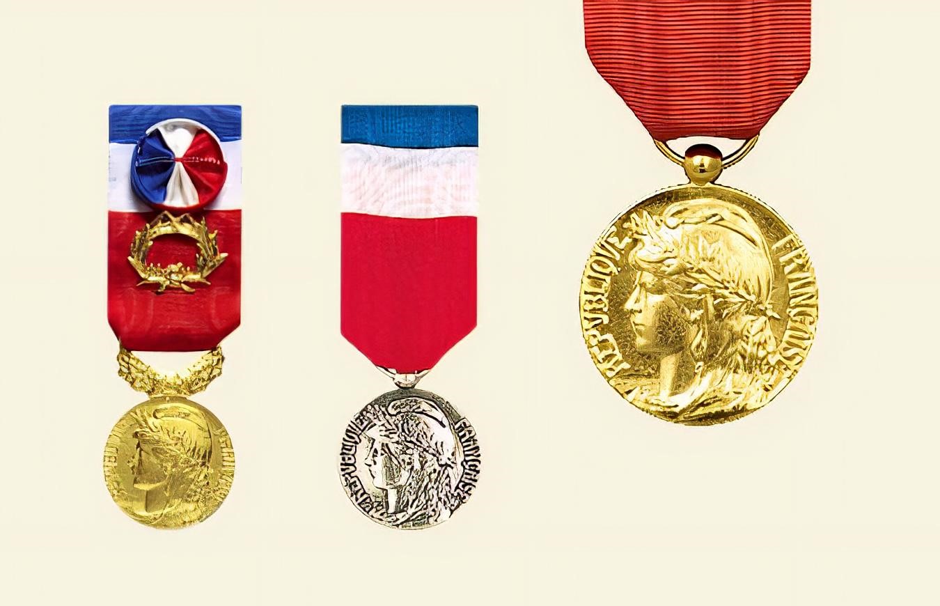 Insignes et médailles - DRAGO PARIS 